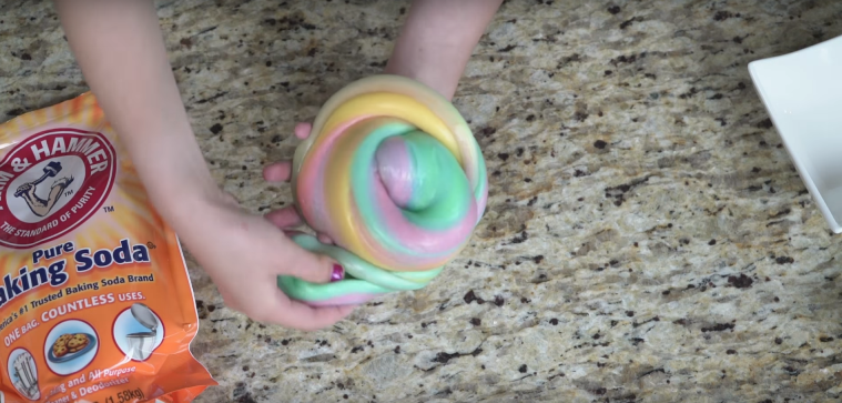 How to Make Cleaning Slime Without Borax: 5 Simple Recipes